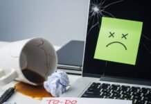 Work Motivation vs. Burnout: Spot the Difference Hustle & Heartbreak: A Messy Desk Story